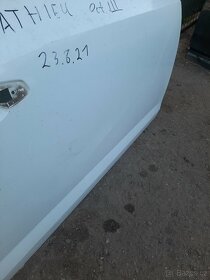 skoda octavia 3 - prave predni dvere - 2