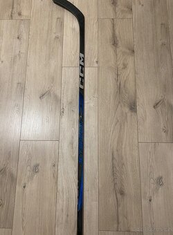Prodám hokejovou hůl CCM FT7 PRO - 2
