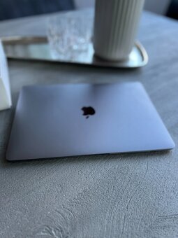 Macbook M1 8 RAM 256 SSD CZ Dobrý stav - 2