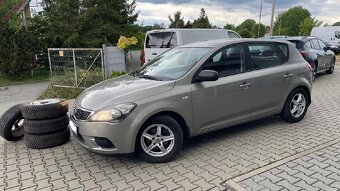 Kia Cee´d, 1.4CVVT / 2X SADA ALU KOL /RV 2/2011 - 2