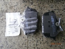 zadní brzdové destičky na Volvo a Mitsubishi - 2