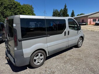 Opel Vivaro 1.9 Tdci 74kw klima 2-9 míst Bus - 2