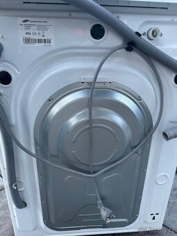 Pračka Samsung WF70F5E2U2W na 7kg - 2