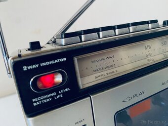 Radiomagnetofon Sanyo M 1700F, rok 1977 - 2