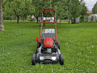Prodám motorovou sekačku VeGA 525 SXHE - 2
