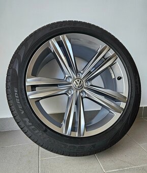 Orig. VW Tiguan III Letní Pirelli 255/45/19 - Top - - 2