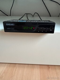 LED TV Samsung LE32C654 + Evolveo Set-top box + GoGEN anténa - 2