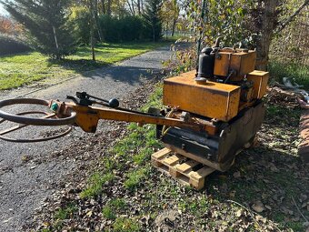 Vibrační Válec - motor Hatz - pěkný stav - 750 kg - 2