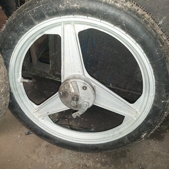 Manet Korádo,Babetta - 2