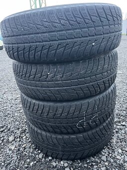 215/65r17 zimní sada nokian - 2