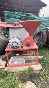 Šrotovnik na obilí - 2