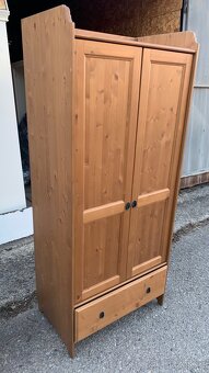 Ikea Leksvik šatní skříň masiv antik hemnes - 2