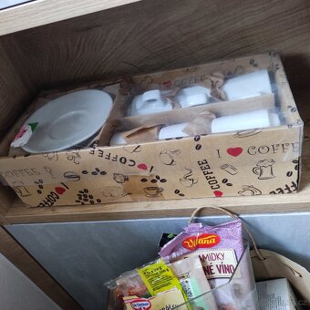 Prodám sadu nádobí hrníčky a talířky na kafe - 2