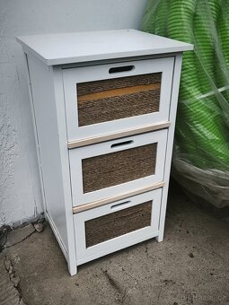 Skříňka se šuplíky - 2