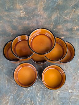 8 ks retro keramické misky. - 2