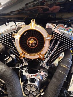 Harley Davidson fxcwc softail rocker 1584ccm , 52kw , 5/2008 - 2