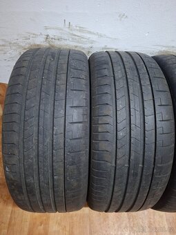 Letní pneu 235/40/19 - 2