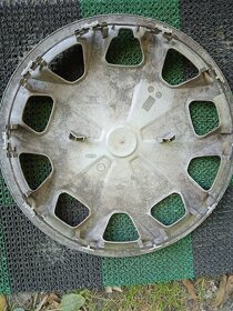 Ford: originál poklice,16palcu,300k.c. - 2