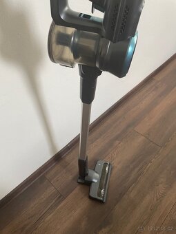 Nefunkčni tyčový vysavač ETA fenix - 2