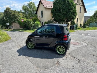 Prodám Smart Fortwo kabriolet 1,0,55kw rok 9/2011 - 2