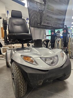Skútr pro seniory Invacare - 2