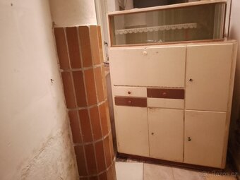 Starý kredenc - 2