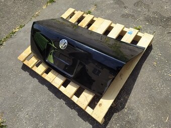 us víko kufru na vw passat b5.5 - 2