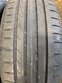 Humy Nokian Wetproof 205/60 R16 - 2