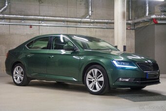ŠKODA Superb 3 v krásné a jedinečné zelené barvě - 2