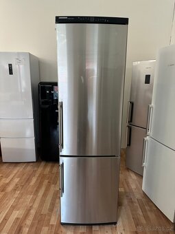 Lednice s mrazákem Liebherr (110) BioFresh - 2