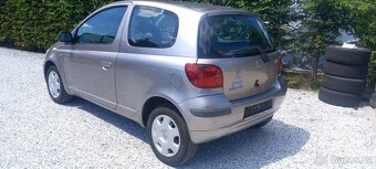Toyota Yaris 1.0 VVTi - 2