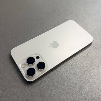 iPhone 15 Pro Max 256GB, pěkný stav, 12 měsíců záruka - 2