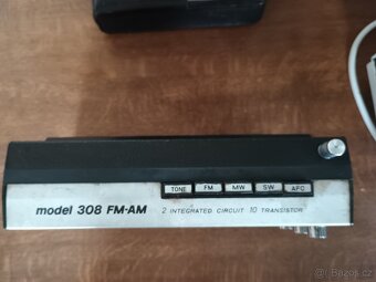 Staré rádio Sokol model 308 - 2