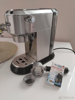 Pakovy kavovar delonghi - 2