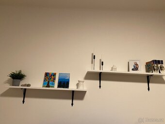 Nástěná police - 2