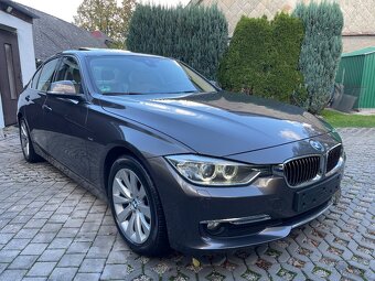 BMW ŘADA 3 F30 2.0D 135KW•AT•2015•LUXURY•HUD•Kessy•Adaptiv - 2