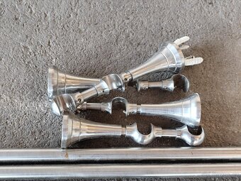 GARNÝŽ/TYČ NA ZÁCLONY s kroužky se skřipcem - 2