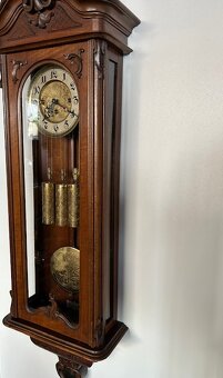 Třízávažové hodiny vídeňské baroko Gustav Becker. - 2