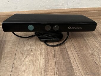 X-Box 360 s příslušenstvím - 2