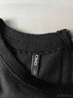 Černý svetřík only vel S - 2