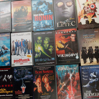 20 x  VHS  z 90tých let - 2