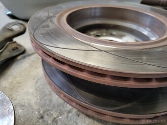 BMW 328i e36 zadni brzdy - 2