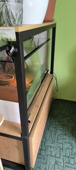 Regál na dve terária nebo akvaria - 2