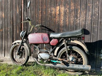 Jawa 50/23 Mustang bez TP + ND rám, nádrž, kolo, a další - 2