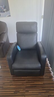 Prodám polohovací kožené křeslo - 2