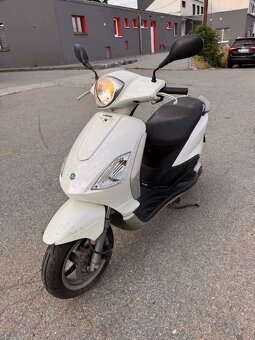 2012 PIAGGIO 125 FLY, naj. 4000 km, po servisu - 2