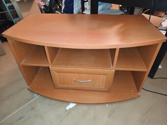 Křeslo,komoda,skříňka pod tv - 2