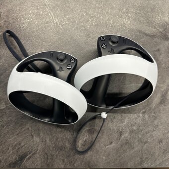 PS VR2 + nabíjecí stanice - záruka 18 měsíců - 2