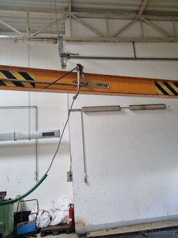 Sloupový otočný jeřáb Demag 250 kG - 2