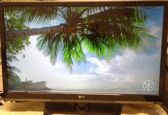 Prodam 80cm LED FHD TV LG 32LS570S- 1200Kc.Zaruka 3mesice - 2